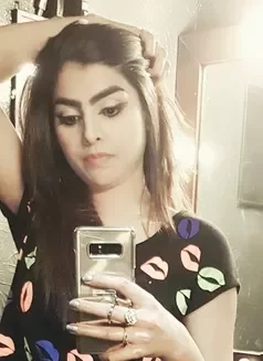 Taniya +971562170664